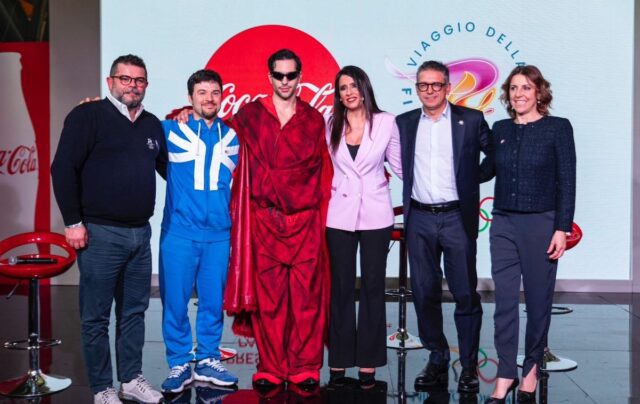 Milano Cortina 2026, Mahmood, Compagnoni e Zanotti tra i primi tedofori della Fiamma Olimpica Milano Cortina 2026, Mahmood, Compagnoni e Zanotti tra i primi tedofori della Fiamma Olimpica