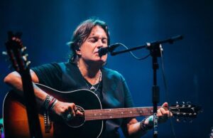 Domani, venerdì 14 febbraio, Cristiano De André duetterà con Bresh Cristiano De André duetterà con Bresh