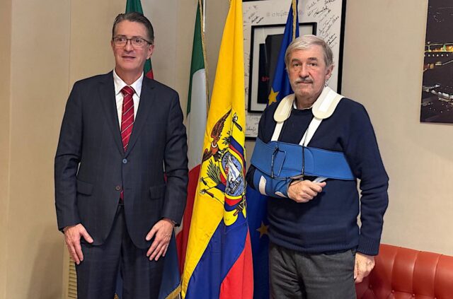 Oscar Izquierdo Marco Bucci Il presidente Bucci incontra il Console dell’Ecuador Oscar Izquierdo