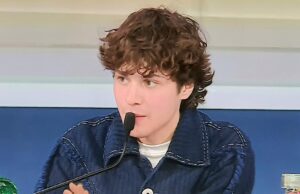 Sanremo 2025: Settembre Vince le Nuove Proposte con Vertebre Sanremo 2025: Settembre Vince le Nuove Proposte con Vertebre