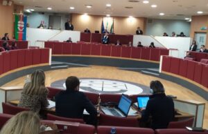 Consiglio regionale vota sì all’aumento del numero di assessori