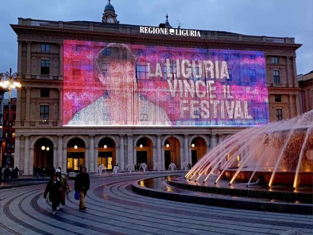 Sanremo 2025, maxischermo della Regione si illumina per Olly