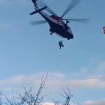 Percorre la strada dell’acquedotto e cade in una scarpata: soccorso dai VVF
