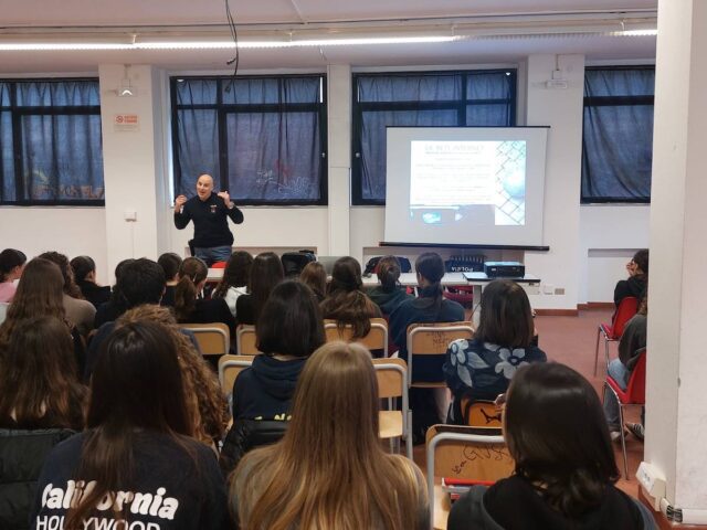 La Spezia, la Polizia insieme agli studenti nelle scuole