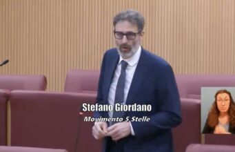 Permessi di lavoro per visite mediche, ok a Odg del M5S: si apre fase nuova Consiglio regionale, seduta sospesa: è bagarre in aula