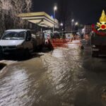 Via Nostra Signora della Guardia, esplode tubatura acqua: zona allagata