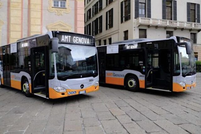 Genova, proroga di un mese per gli abbonamenti gratuiti Amt under 14 e over 70 Genova, proroga di un mese per gli abbonamenti gratuiti Amt under 14 e over 70