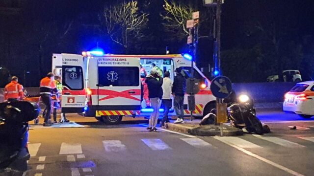 Brutto incidente a Recco: scooter a terra, soccorsi sul posto Brutto incidente a Recco: scooter a terra, soccorsi sul posto