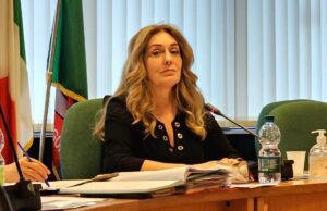 La ‘pesciaia’ Lilli Lauro: giornali buoni per fasciare patate. Ira di OdG e AlG