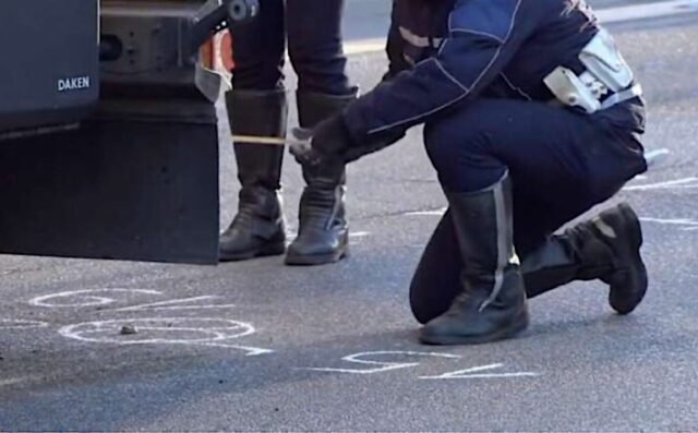 Incidente a Marassi: padre e due bambine investiti in via Fereggiano Incidente a Marassi: padre e due bambine investiti in via Fereggiano