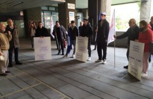 Ato idrico, manifestazione in Regione Liguria: acqua troppo cara