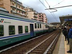 Genova, persona travolta da un treno a Quarto: circolazione ferroviaria sospesa tra Quarto e Nervi Stazione di Genova Quarto, incidente ferroviario: persona investita dal treno