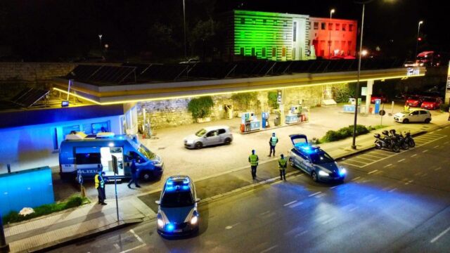 Controlli della Polizia Stradale in Brigate Partigiane a Genova