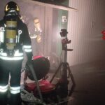 Voltri, a fuoco auto in un box: fiamme spente dai VVF