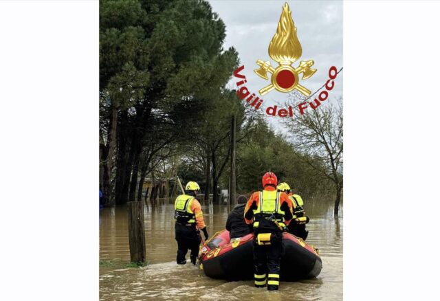 Maltempo Toscana, sul posto anche i VVF della Spezia