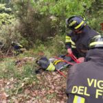 Cisano sul Neva, auto fuori strada tra i tornanti della panoramica