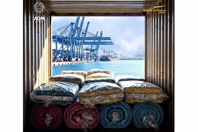 adm gdf sequestro Maxi sequestro al porto di Genova: oltre 210.000 articoli contraffatti provenienti dalla Cina