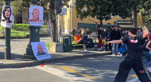 bersagli meloni valditara studenti