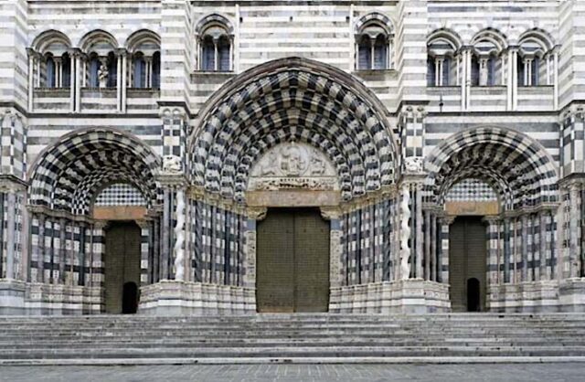 Genova, l'addio a Papa Francesco: in preghiera davanti al maxischermo nella cattedrale di San Lorenzo