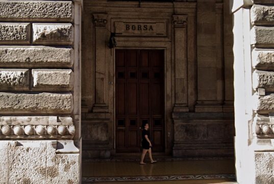 Imprese storiche, Genova guida l’Italia: premiate a Palazzo della Borsa 15 nuove aziende centenarie Imprese storiche, Genova guida l’Italia: premiate a Palazzo della Borsa 15 nuove aziende centenarie