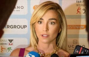 Salis sbotta: ogni giorno mi danno dell’incompetente. Zitta non ci sto