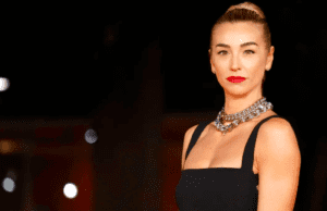 Foto | Gioielli e Louis Vuitton, Gasparri attacca Salis. Il Pd: sei un sessista