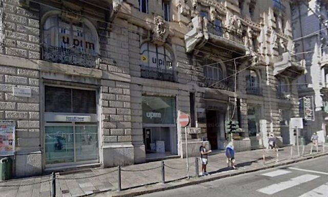 Upim, ruba abbigliamento ed aggredisce vigilante: egiziano arrestato