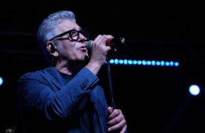 Michele Zarrillo in concerto al Politeama Genovese il 29 maggio 2025 con il tour dei 30 anni di Cinque giorni