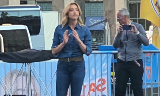 Genova 2025, oltre mille in piazza per Silvia Salis: Siamo vicini a riprenderci la città