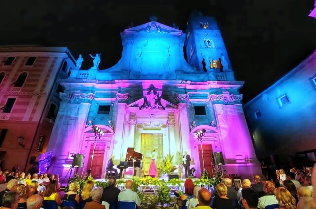Varazze lancia il nuovo brand turistico e inaugura una stagione estiva Varazze lancia il nuovo brand turistico e inaugura una stagione estiva