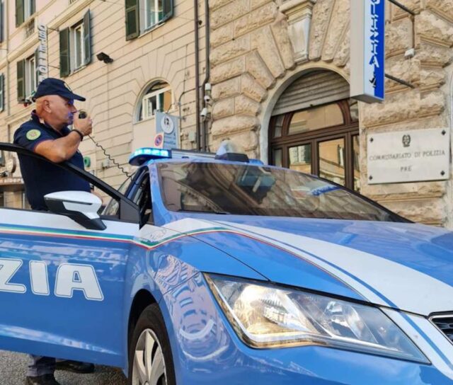 Genova, accoltellato un uomo in via Prè Genova, accoltellato un uomo in via Prè