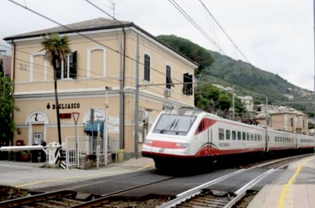 Bogliasco, incidente al passaggio a livello: Assoutenti denuncia ripercussioni sul trasporto ferroviario Bogliasco, incidente al passaggio a livello: Assoutenti denuncia ripercussioni sul trasporto ferroviario