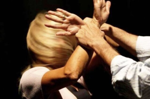 violenza domestica stalking Violenza domestica a Sestri Levante: tenta di strangolare la convivente