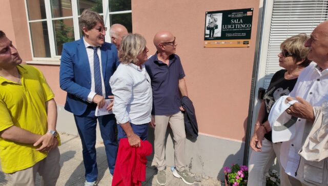 Inaugurata Sala Luigi Tenco