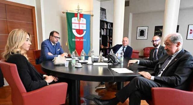 Primo incontro tra Silvia Salis e Marco Bucci in Regione 9-1 Caso Giurato, Gambino e Salis. Bucci: no comment, massima fiducia nella magistratura
