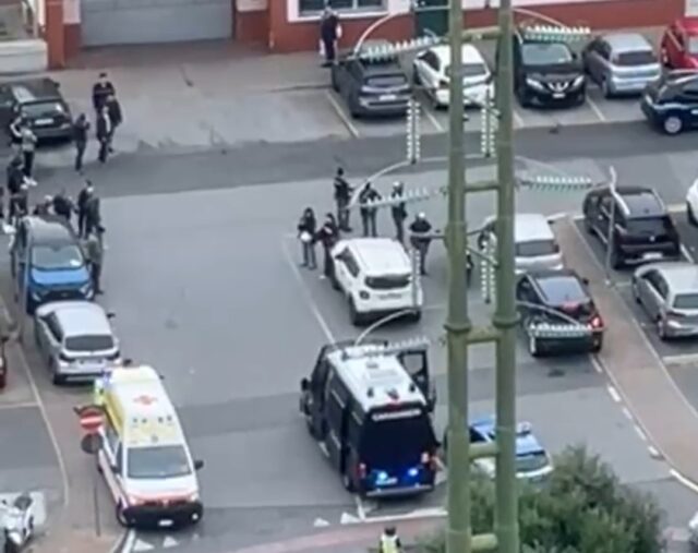 Rivolta carcere marassi arrivo carabinieri Pomeriggio di tensione all'interno del carcere di Marassi, a Genova, dove si è scatenata una rivolta che avrebbe coinvolto circa 200 detenuti