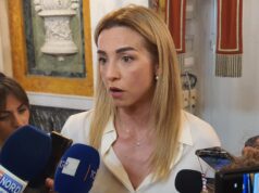 Raid vandalici nelle scuole genovesi, Salis: basta violenze e paura