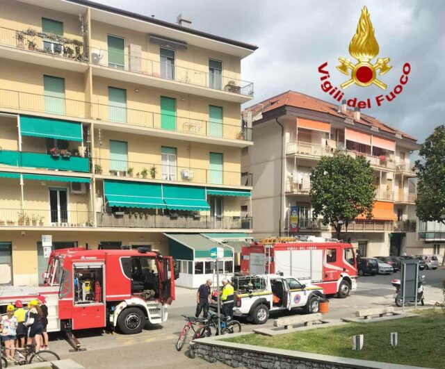 Chiavari, i Vigili del Fuoco incontrano gli alunni dell’Istituto Comprensivo di Cogorno Chiavari, i Vigili del Fuoco incontrano gli alunni dell’Istituto Comprensivo di Cogorno