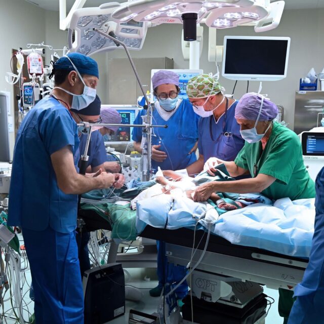 Andrea Moscatelli ed equipe Al Gaslini inizia la nuova vita delle gemelle siamesi del Burkina Faso