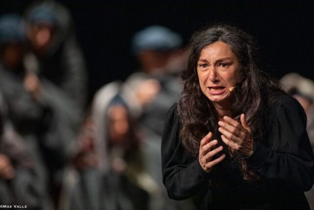 Ecuba di Euripide Arianna Scommegna Max Valle Ecuba di Euripide in anteprima al Teatro Romano di Ventimiglia