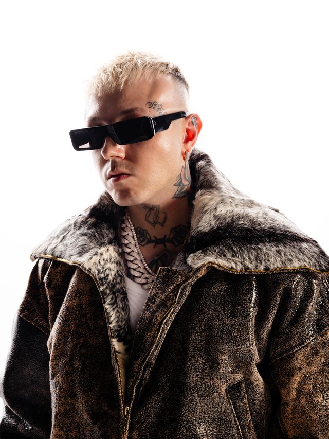 Lazza in concerto a Genova mercoledì 16 al Porto antico, con il suo “Locura Summer Tour” 2025 lo spettacolo dei record Lazza in concerto a Genova mercoledì 16 al Porto antico, con il suo “Locura Summer Tour” 2025 lo spettacolo dei record