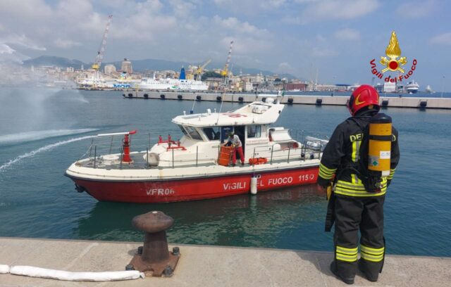 Esercitazione al Porto di Genova: simulazione di sversamento di idrocarburi e soccorso Esercitazione al Porto di Genova: simulazione di sversamento di idrocarburi e soccorso