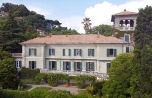 Racconti dalla Villa: un viaggio tra storia e letteratura a Villa Rezzola Racconti dalla Villa: un viaggio tra storia e letteratura a Villa Rezzola