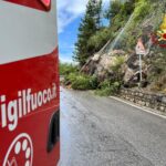 Frana a Voltri: chiusa via delle Fabbriche e trasferiti gli alunni per sicurezza