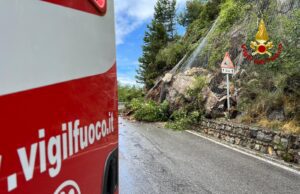 Frana a Voltri: chiusa via delle Fabbriche e trasferiti gli alunni per sicurezza Frana a Voltri: chiusa via delle Fabbriche e trasferiti gli alunni per sicurezza