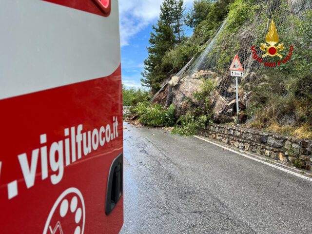 Frana a Voltri: chiusa via delle Fabbriche e trasferiti gli alunni per sicurezza Frana a Voltri: chiusa via delle Fabbriche e trasferiti gli alunni per sicurezza