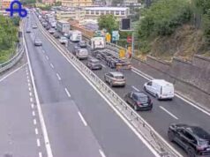 A10, auto si ribalta in galleria: tratto Varazze-Celle bloccato A10, auto si ribalta in galleria: tratto Varazze-Celle bloccato