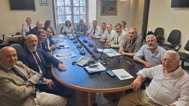 firma protocollo porto genova Genova, firmato il nuovo Protocollo per la sicurezza nelle Riparazioni Navali del porto