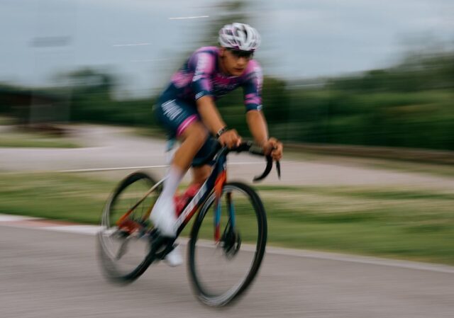 Samuele Privitera, promessa del ciclismo è morto dopo una caduta al Giro della Valle d’Aosta