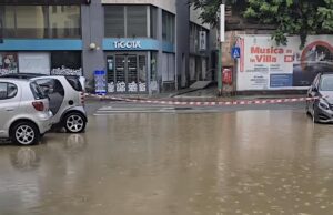 Nubifragio su Savona: oltre 55 interventi dei vigili del fuoco per allagamenti e danni Nubifragio su Savona: oltre 55 interventi dei Vigili del Fuoco per allagamenti e danni